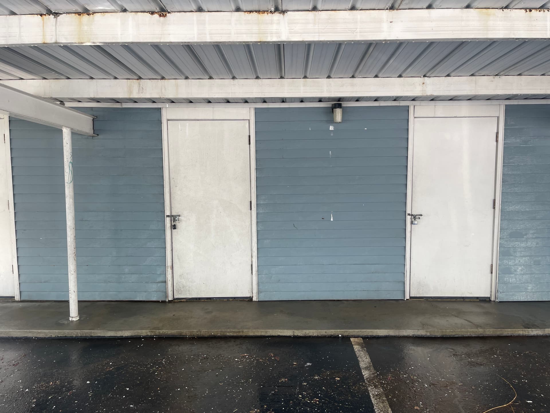 Gallery photos for Carport and Storage Unit Pressure Washing in Millcreek: Image #1