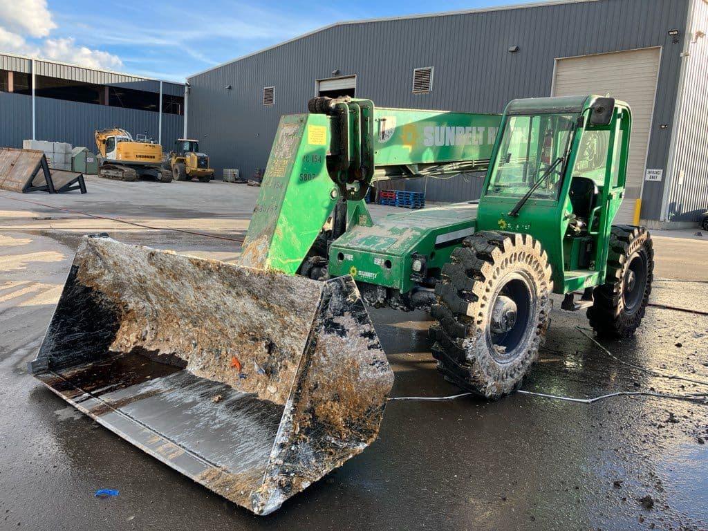 Clean-up Duty for a Heavy-Lifting Flour Loader