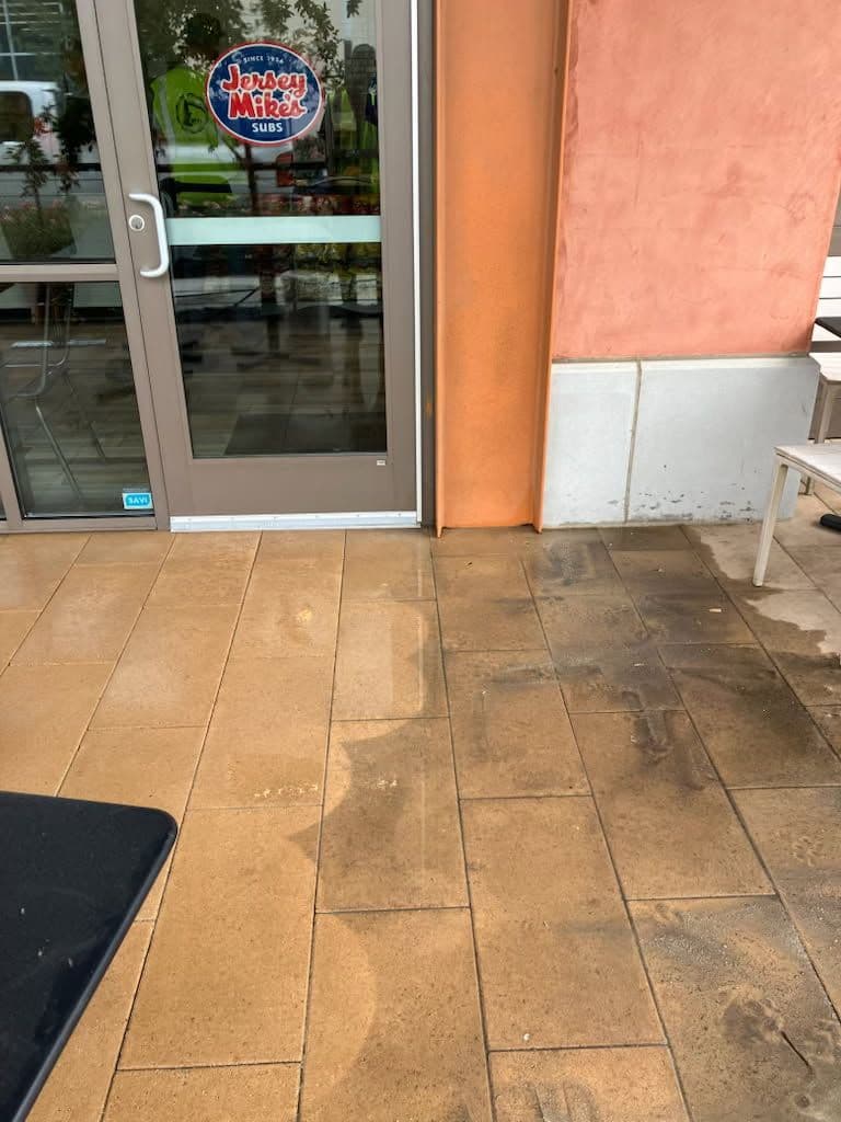 Gallery photos for Freshly Cleaned Restaurant Patio at Jersey Mike's Farmington: Image #2