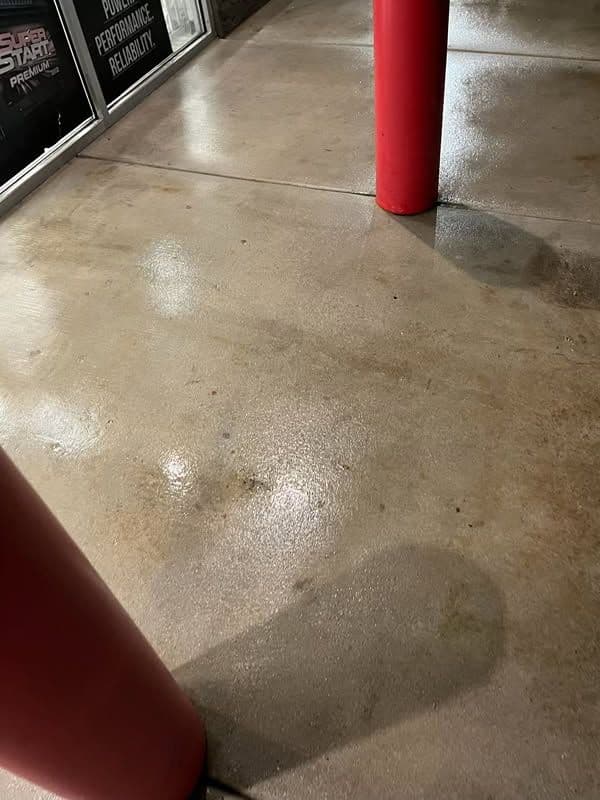 Gallery photos for Transformative Pressure Washing at Auto Parts Store: Image #3