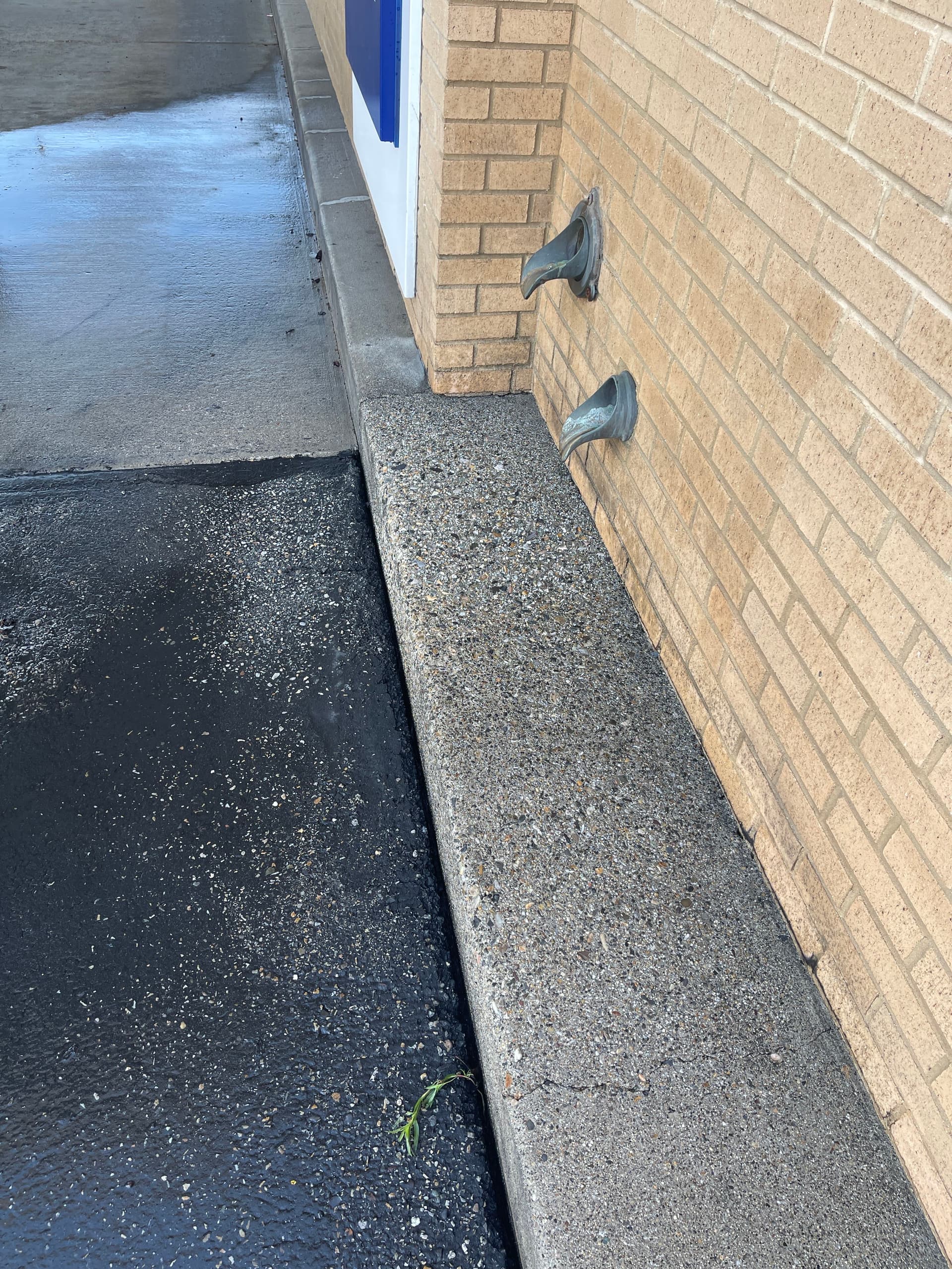 Gallery photos for Heavy Stain Removal at a Bank Drive-Thru Lane: Image #5