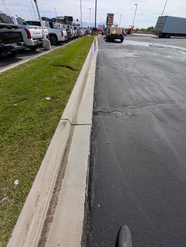 Gallery photos for Freshly Cleaned Curbs and Sidewalks at Club Pickleball USA in Orem: Image #3