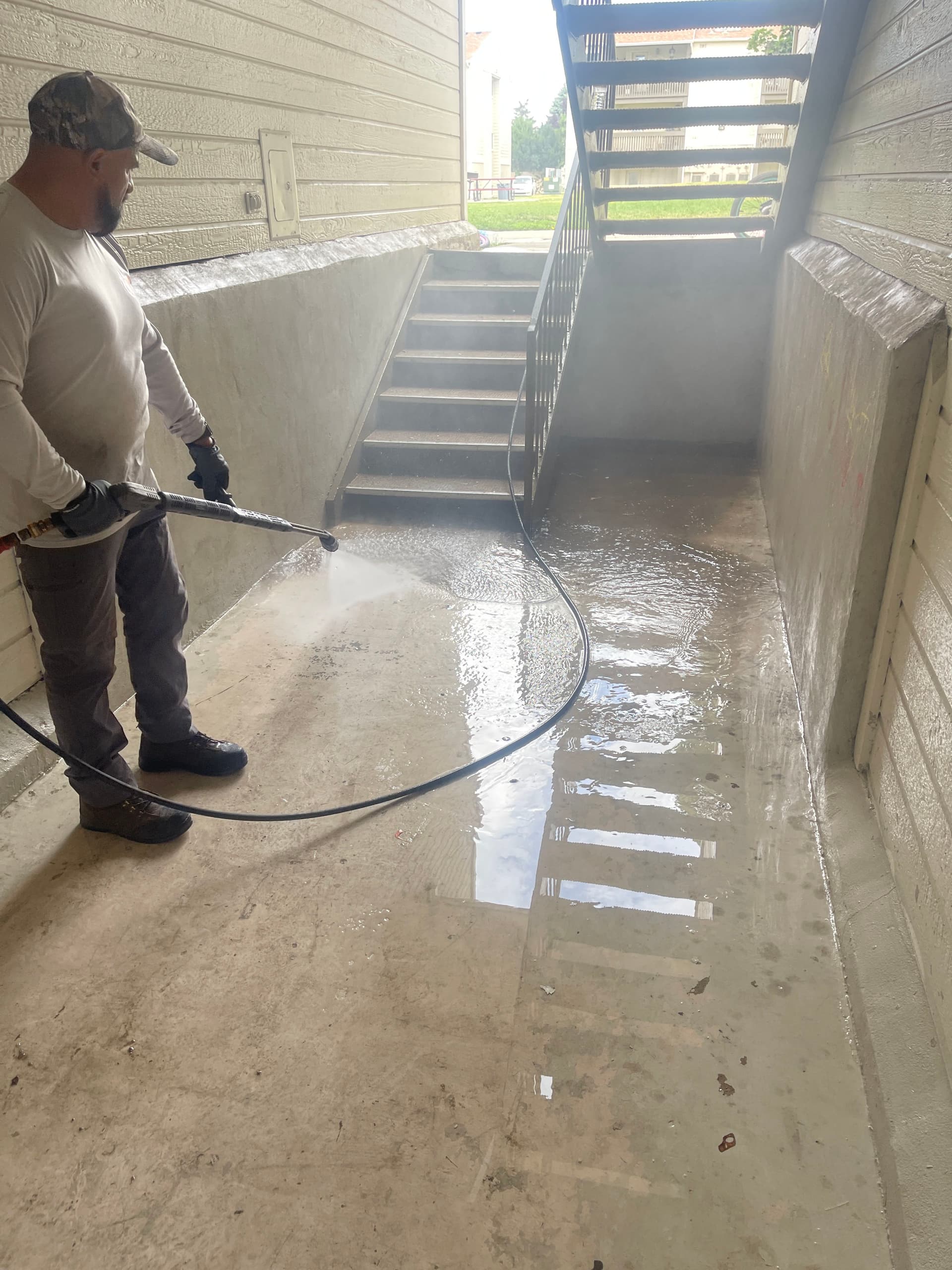 Gallery photos for Apartment Breezeway Pressure Washing and High Dusting in Bountiful: Image #8