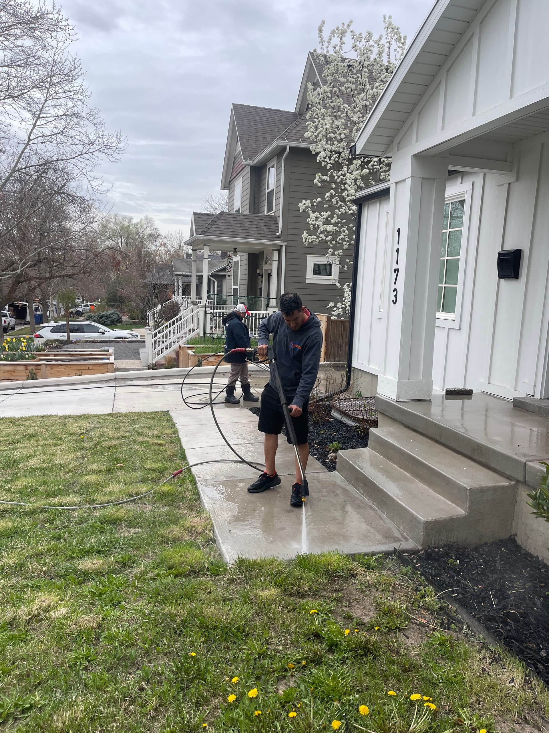 Gallery photos for Driveway Pressure Washing on Princeton Ave: Image #3
