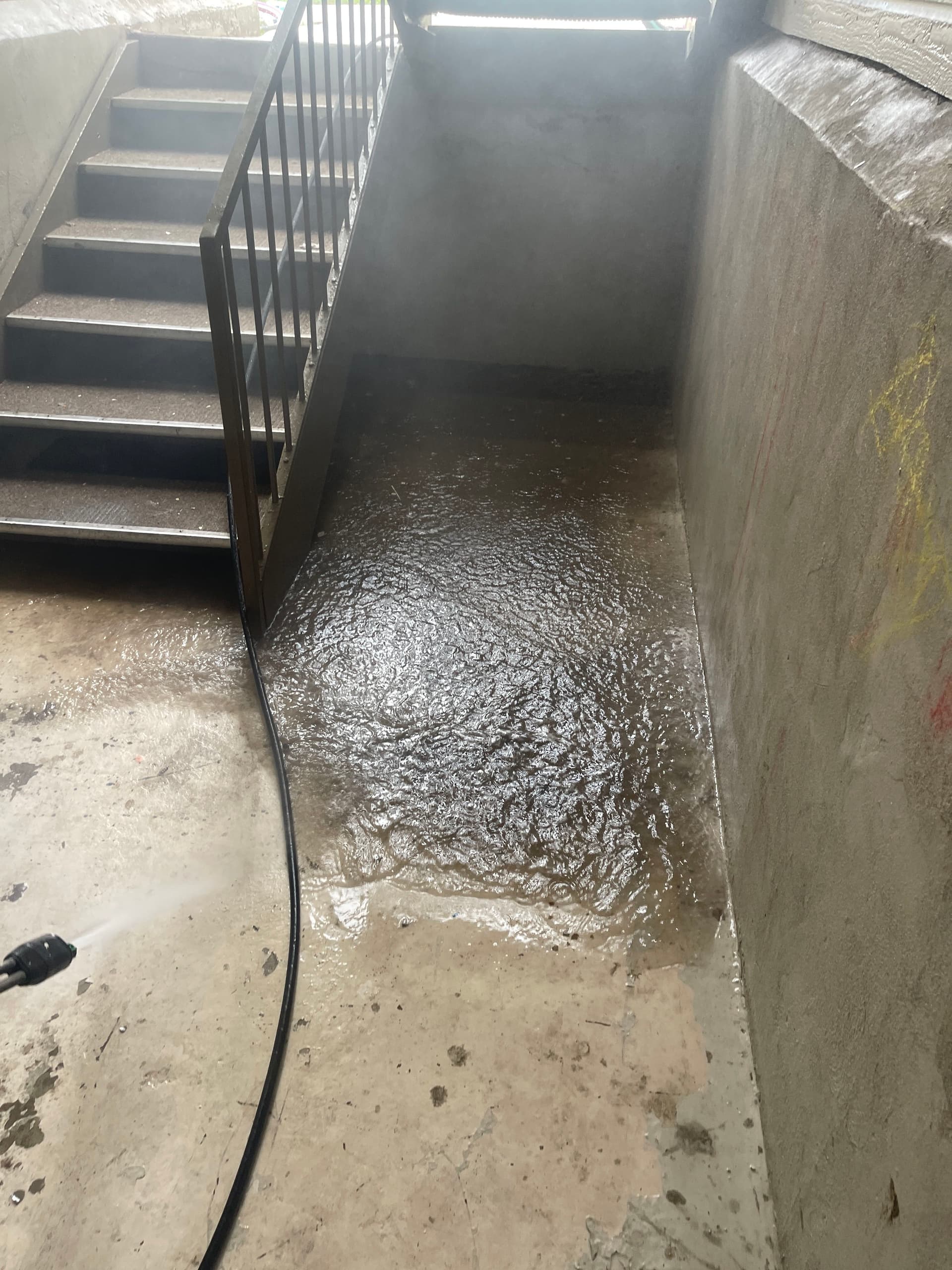 Gallery photos for Apartment Breezeway Pressure Washing and High Dusting in Bountiful: Image #7