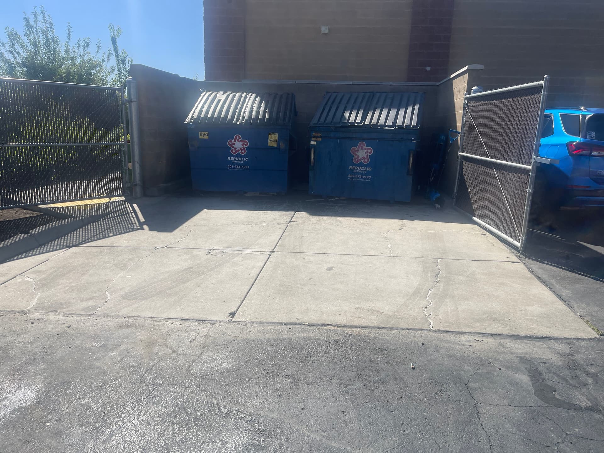 Gallery photos for Night Shift Dumpster Pad Pressure Washing at Rumbi Island Grill in American Fork: Image #3